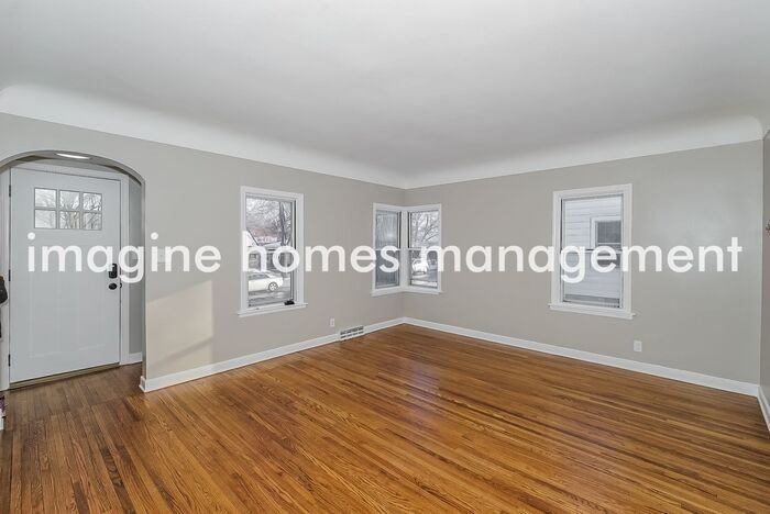 6620 4th Ave S - Photo 3 of 16