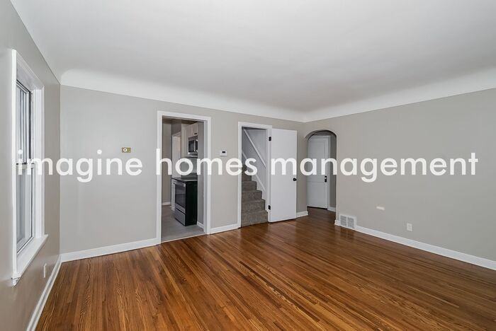 6620 4th Ave S - Photo 4 of 16