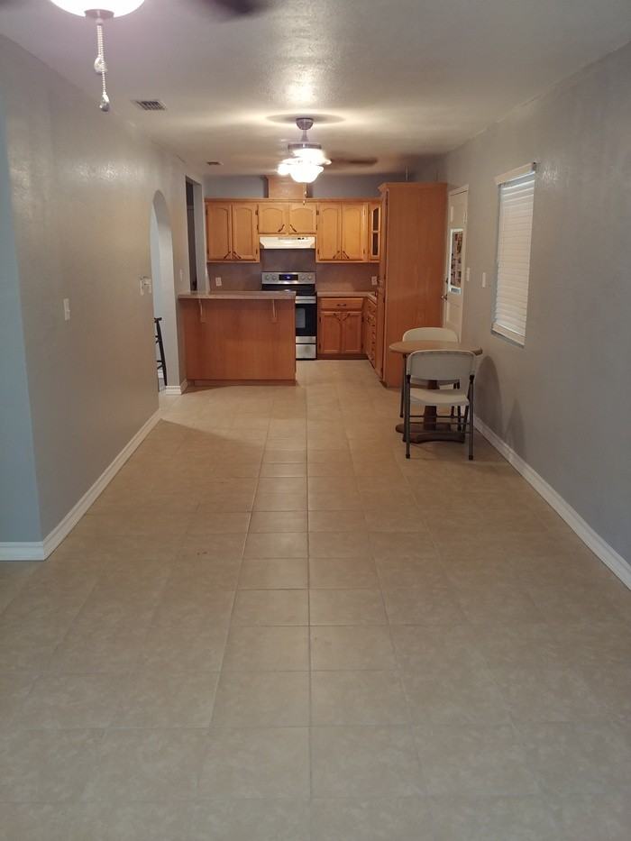 1421 W Madison Ave #A - Photo 4 of 7