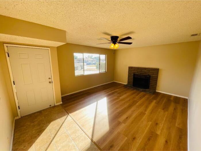 678 Monterey Pl - Photo 5 of 35