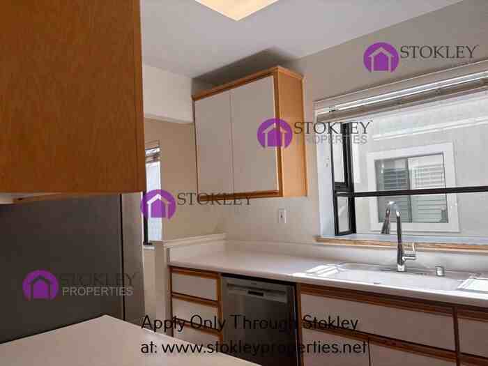 2590 Oak Rd #244 - Photo 5 of 38