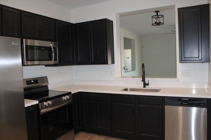 739 W Dana Dr - Photo 4 of 20