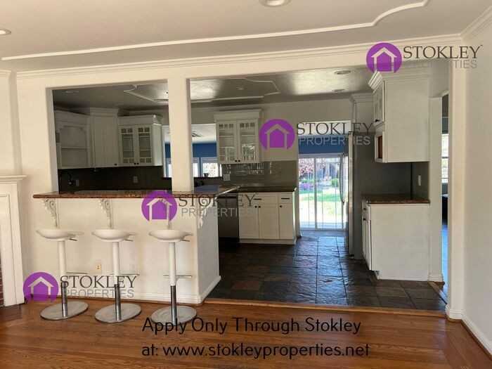 2427 Sycamore Ave - Photo 5 of 25