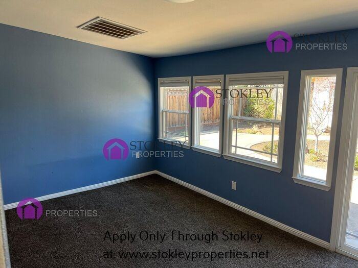 2427 Sycamore Ave - Photo 7 of 25