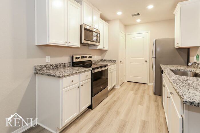 25365 Cypress Bend Dr - Photo 3 of 19