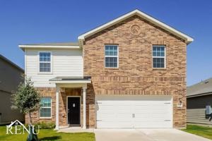 featured image of 121 Fox Glen Trl