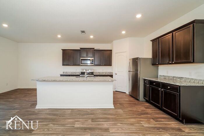 121 Fox Glen Trl - Photo 5 of 25