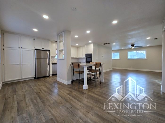 1300 Rowena Way #2 - Photo 6 of 28