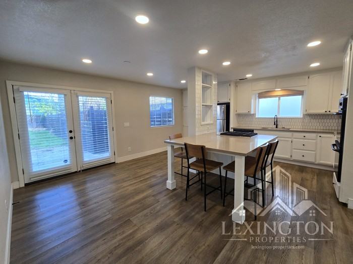 1300 Rowena Way #2 - Photo 7 of 28