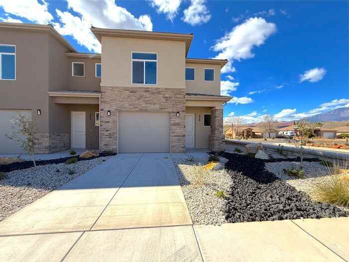 339 N 3210 W, Hurricane, UT 84737 - Photo 2 of 33