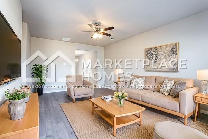 232 Wl Miller Dr - Photo 3 of 24