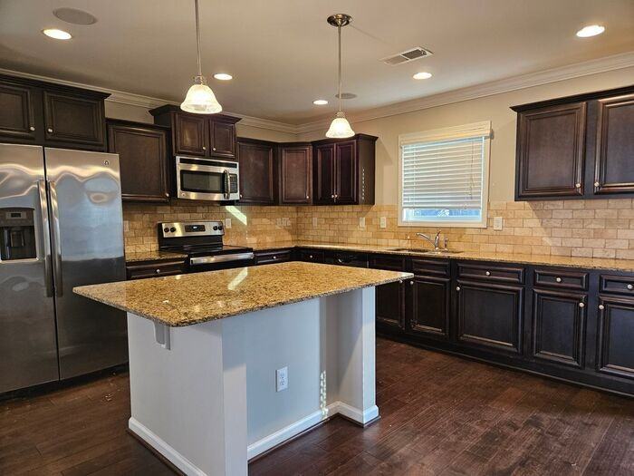 513 Colony Lakes Dr - Photo 5 of 24