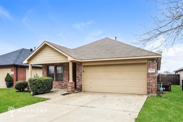 3905 Saddleback Dr - Photo 2 of 3