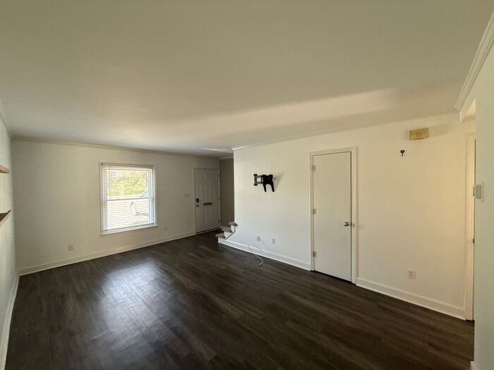 3726 Park Rd #J - Photo 3 of 16