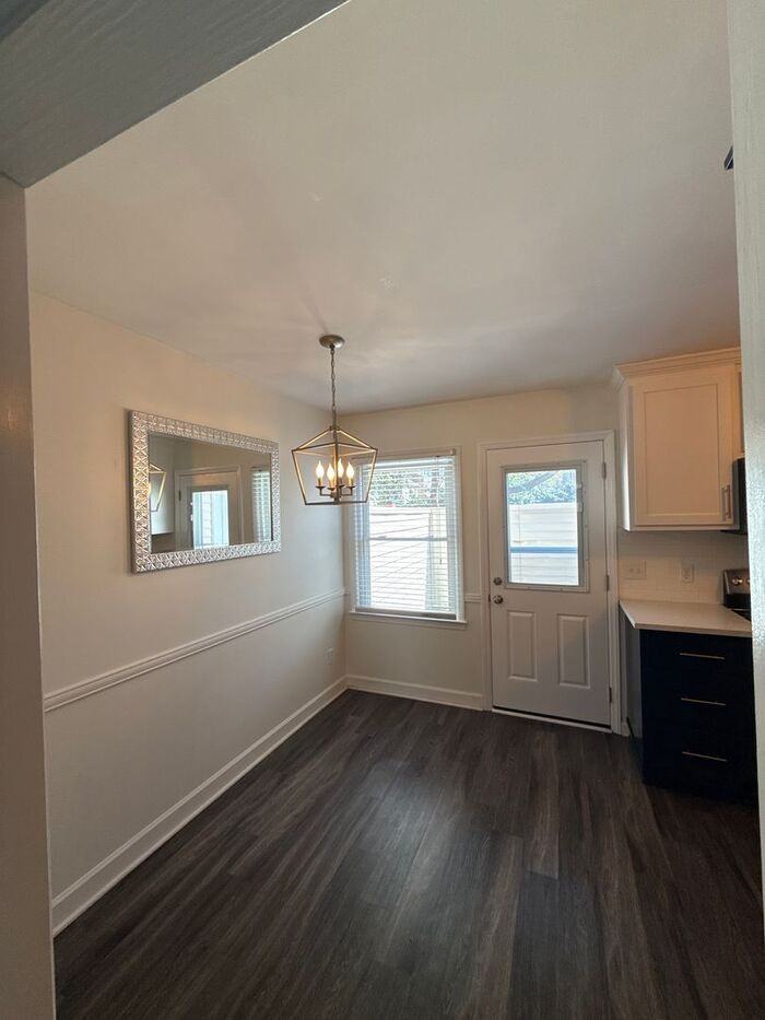 3726 Park Rd #J - Photo 4 of 16