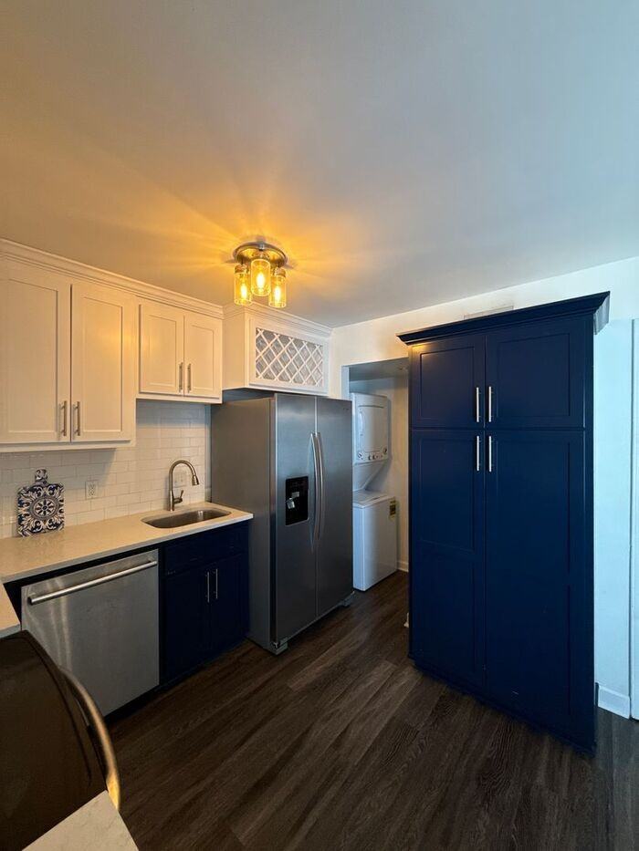 3726 Park Rd #J - Photo 7 of 16