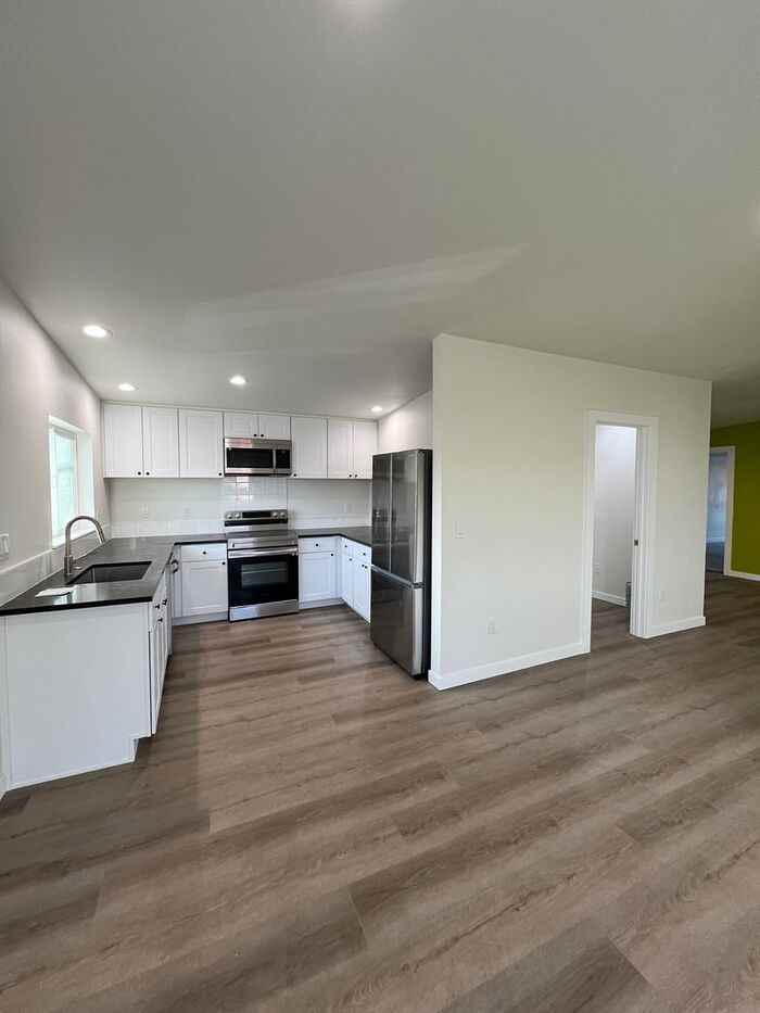 5831 Se Boise St #5831 - Photo 3 of 31