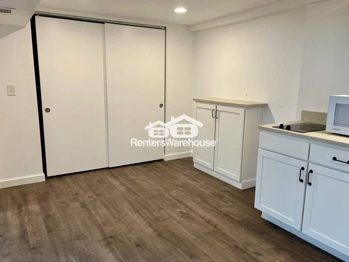 342 S Alcott St #B - Photo 6 of 11