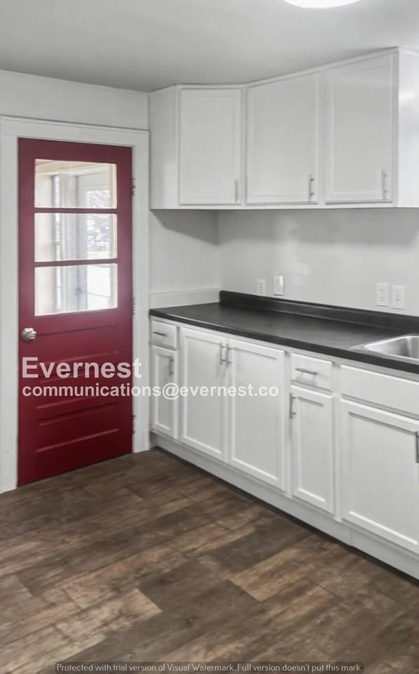 2654 Eakin Rd - Photo 4 of 23