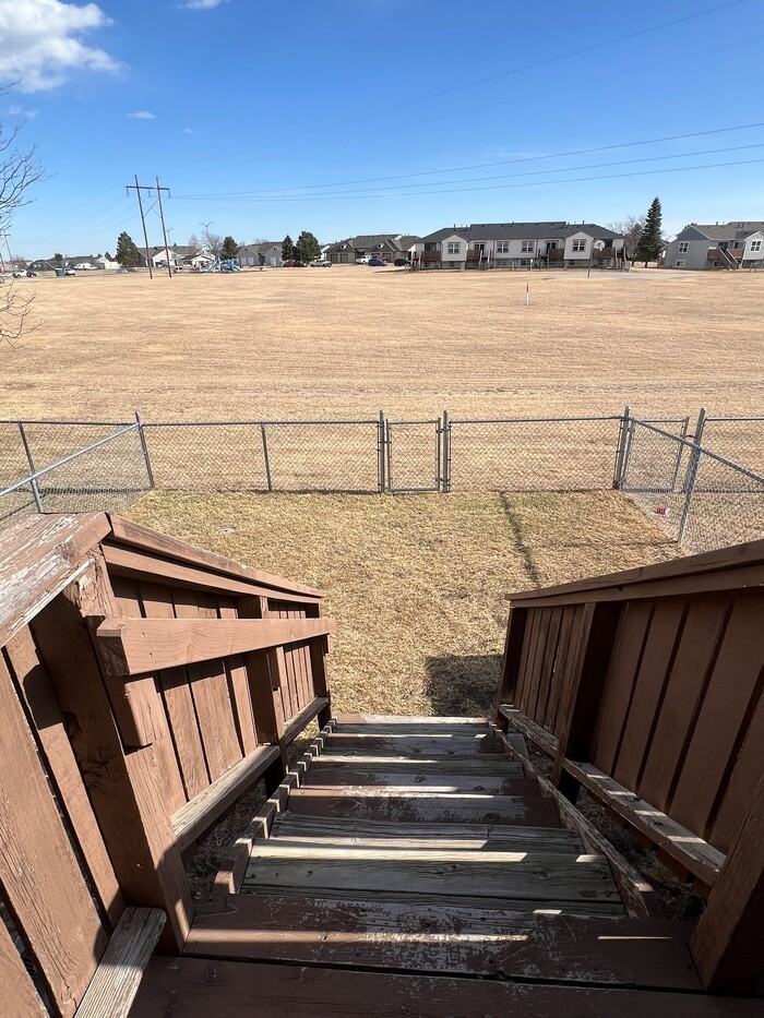 1315 Dakota Dr - Photo 3 of 5