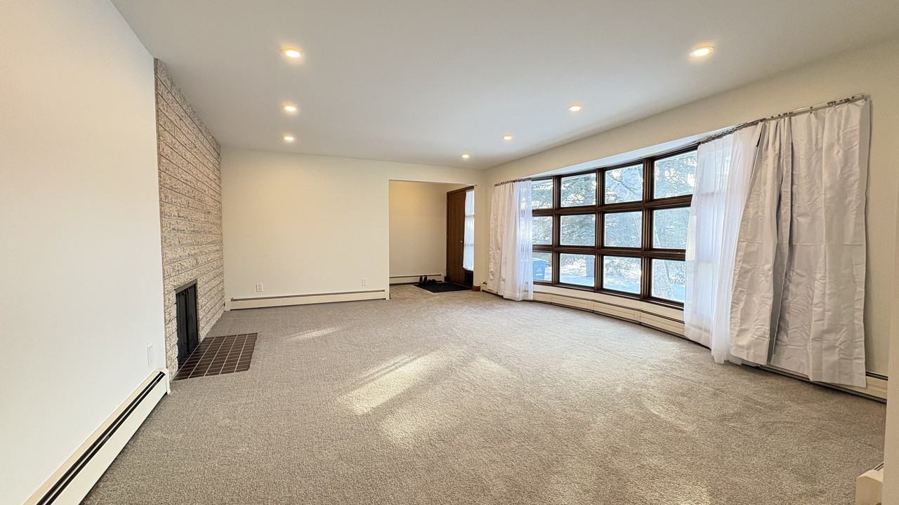 11 Meadowlark Place - Photo 4 of 20