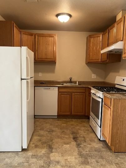 1518 Upland Dr #1518 - Photo 6 of 15