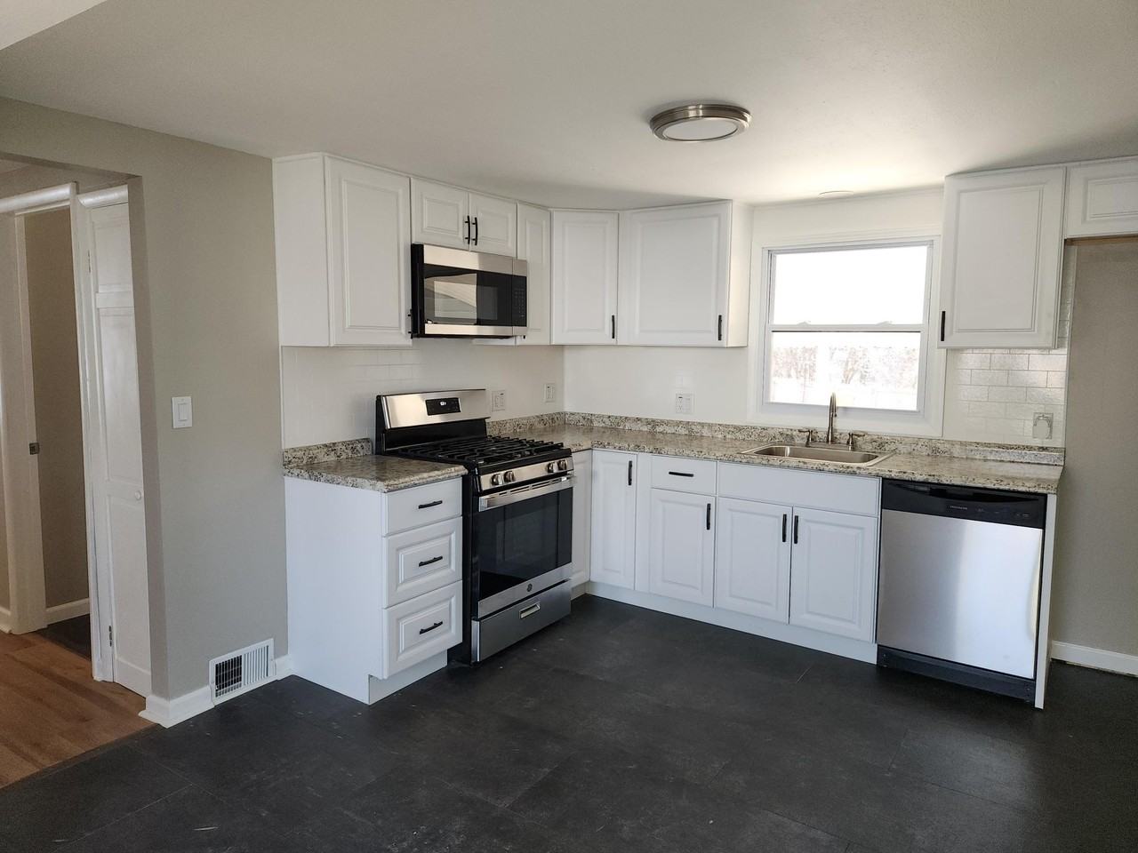 113 Harrington St #NA - Photo 2 of 4