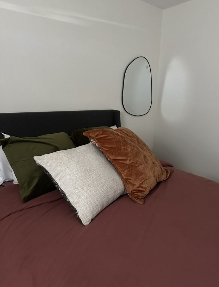 219 Dorchester Sq - Photo 5 of 12