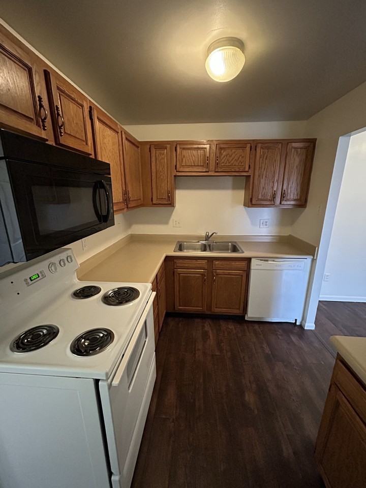 162 Richardson Pl #7 - Photo 5 of 11