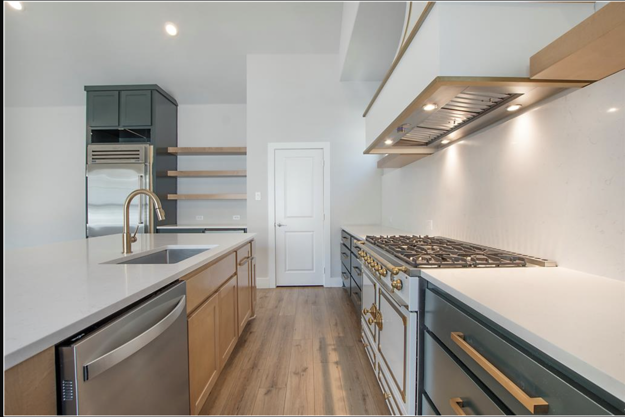 1005 Cavour Pl #1 - Photo 4 of 30