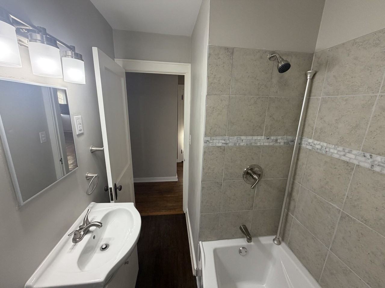 713 E 6th St #NA - Photo 6 of 17