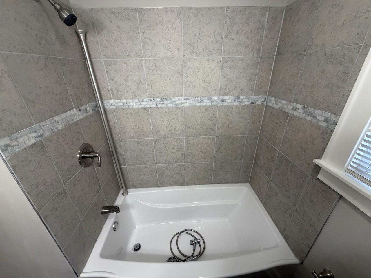 713 E 6th St #NA - Photo 7 of 17