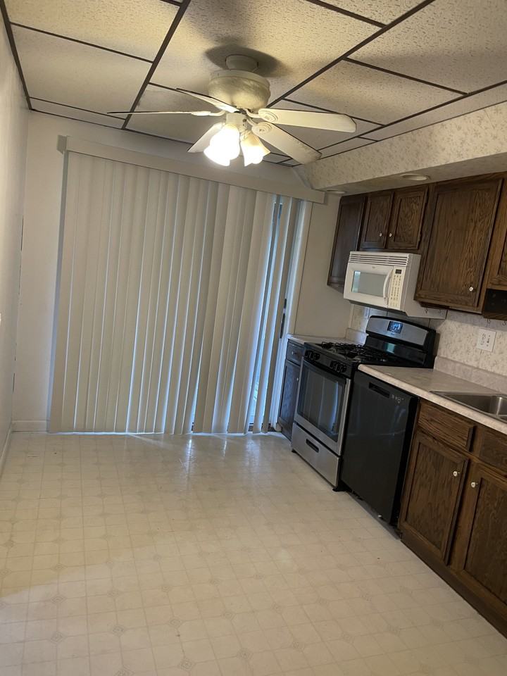 812 N 6th St #814 - Photo 4 of 12