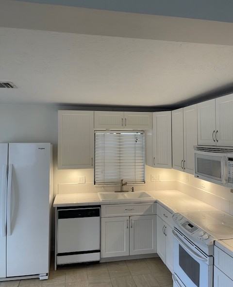 2042 Rose St - Photo 4 of 8