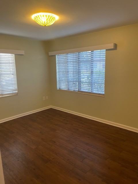 2042 Rose St - Photo 6 of 8