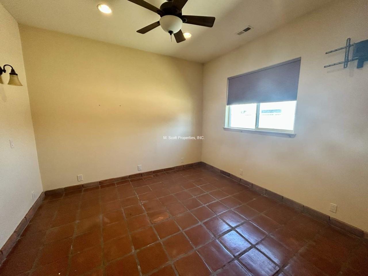 818 Long Valley Rd - Photo 5 of 8