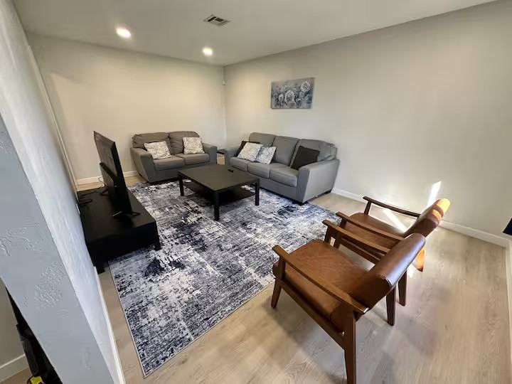 9208 Arnaz Way #NA - Photo 4 of 19