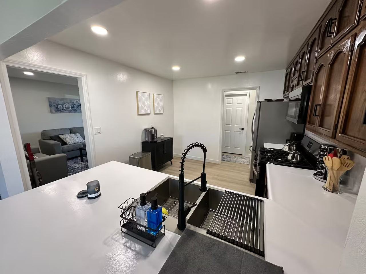 9208 Arnaz Way #NA - Photo 6 of 19