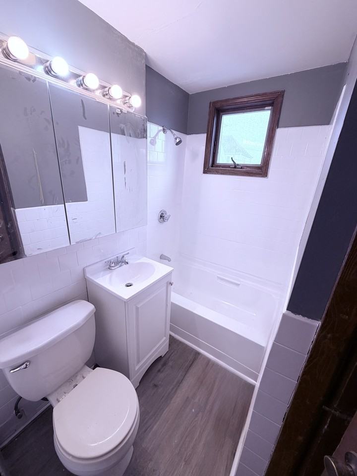 869 Brock Ave #2S - Photo 3 of 5