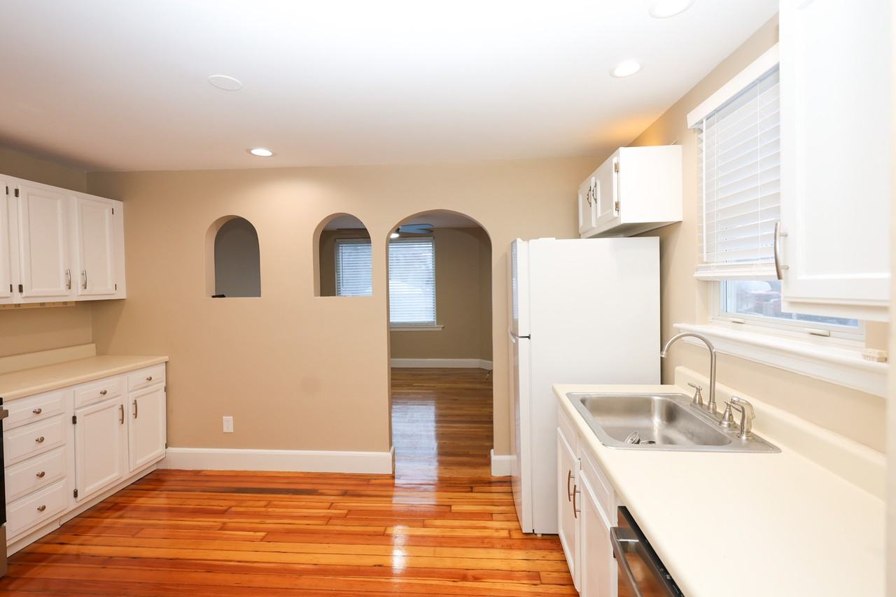 30 Alden St #1 - Photo 4 of 20