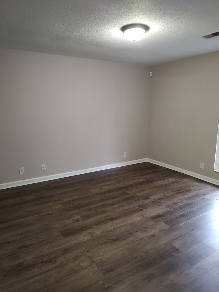 3155 Justin Towne Ct #NA - Photo 2 of 10