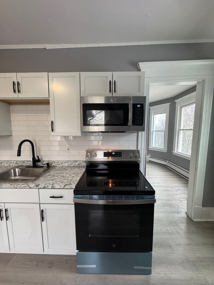 91 Draher St #3 - Photo 3 of 15