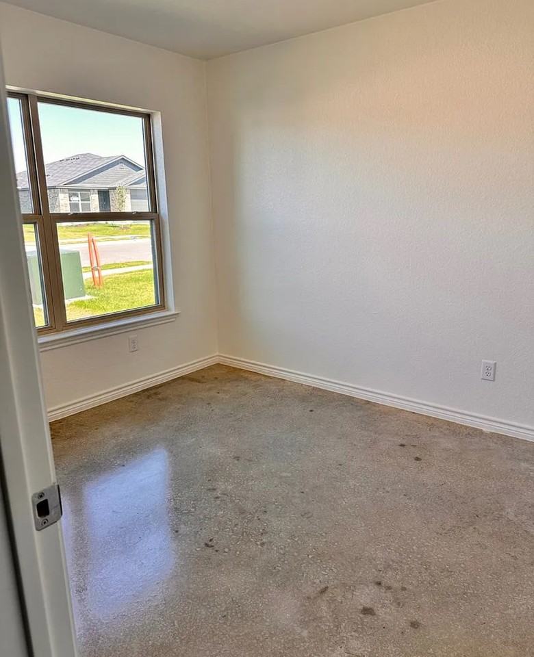 1277 Lehmann #B - Photo 6 of 8