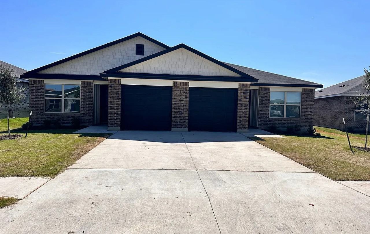 1277 Lehmann #B - Photo 3 of 8