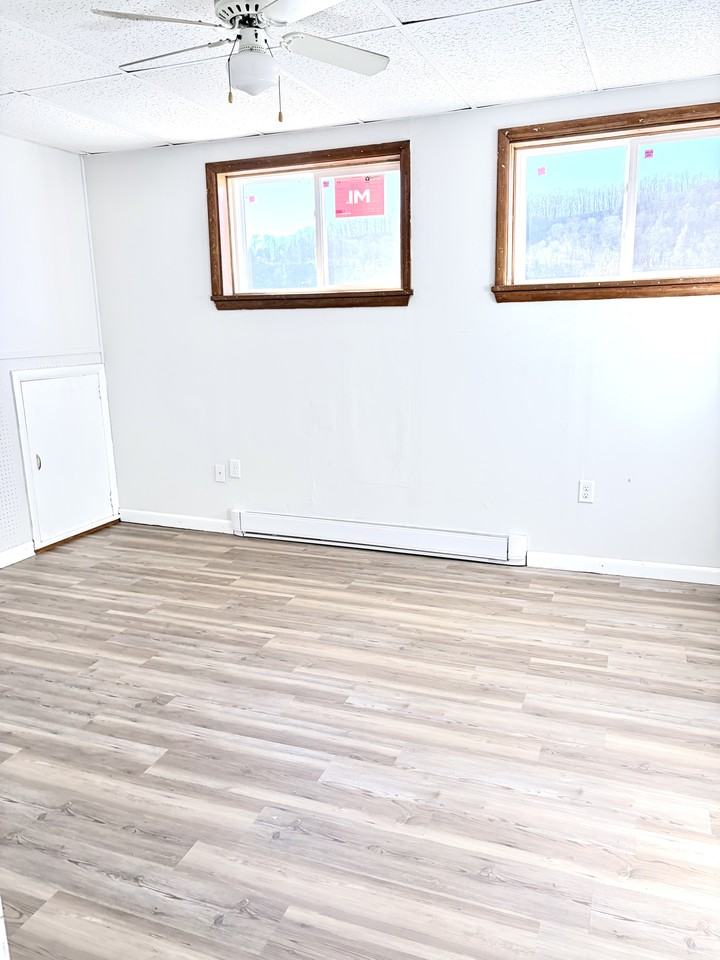 957 Pennsylvania Ave #8 - Photo 6 of 12