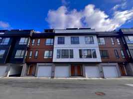 featured image of 19749 55 Avenue #32