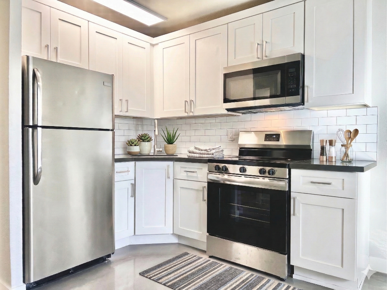 402 N 10th St #2 - Photo 3 of 24