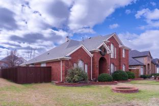 4522 Oak Shores Dr #NA - Photo 1 of 1