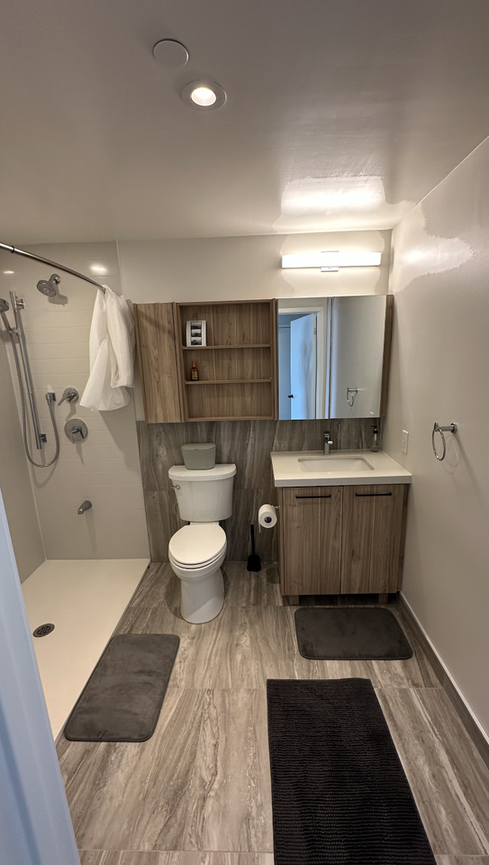 203 Jarvis Street - Photo 6 of 13