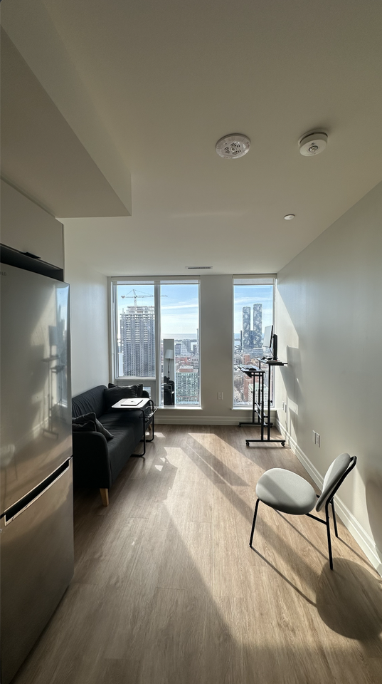 203 Jarvis Street - Photo 3 of 13